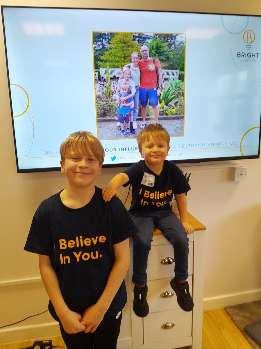Great to support <a href="/WhitefieldPS/">Whitefield Primary</a> today as we explored #leadership with their support staff.

<a href="/BrightLeadChris/">Chris Reddy FCCT</a> had a couple of little helpers with him too!
#BrightLeaders 💡
#LeadershipDevelopment ↗️