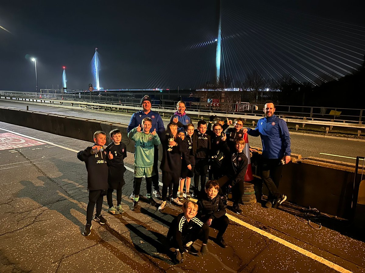 Our 2014 Boys squad did a Forth Bridge run this evening to build fitness in advance of the season starting next month.

Accompanied by their coaching and support team (and a former player), the boys set a good pace and are pictured before, at halfway and at the end of their run!