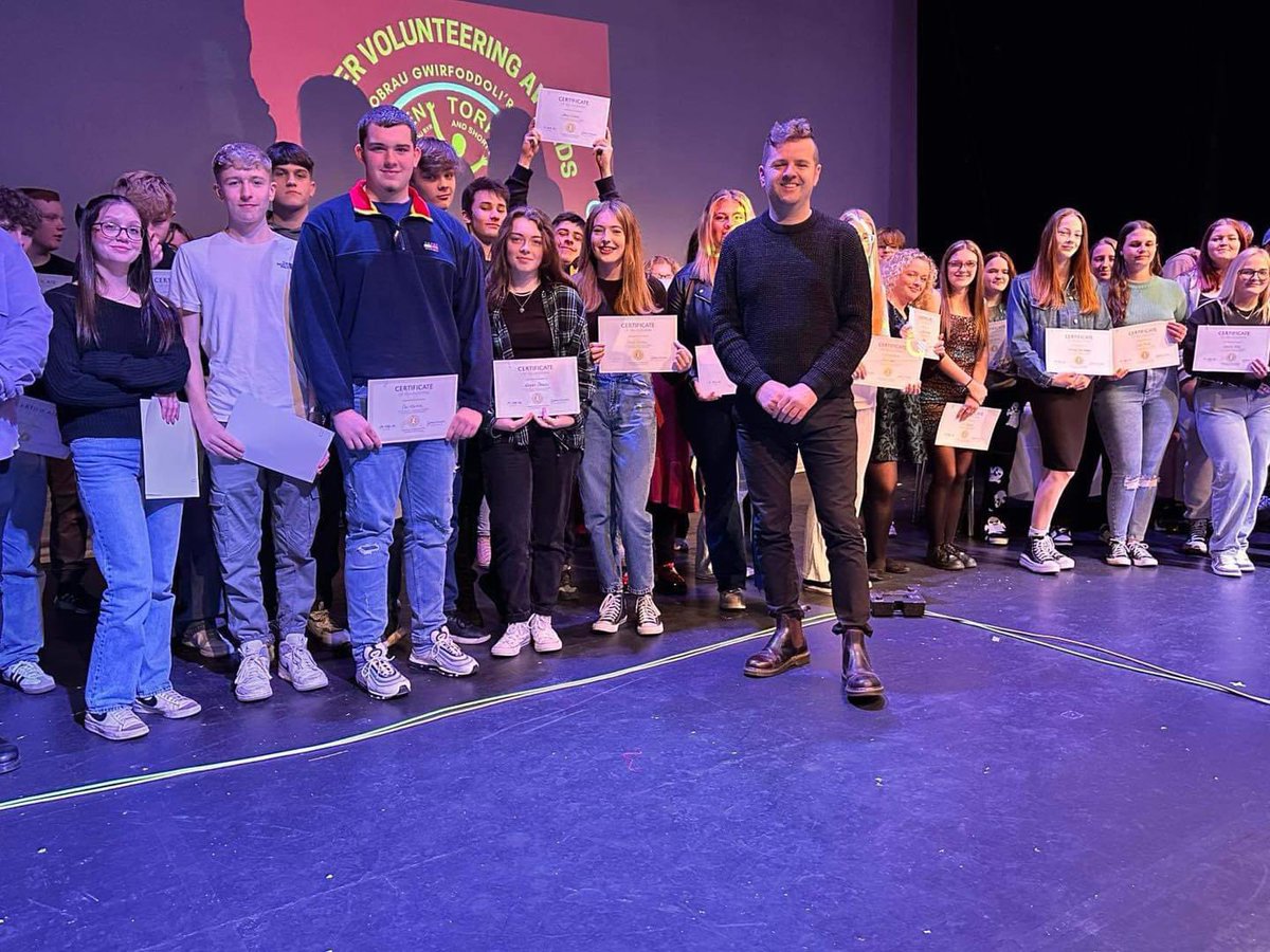 A great evening with @torfaenplayserv at their Volunteer Awards. Inspirational work by Julian, Andrea and the team of workers and volunteers who make our Play Service so special and envied across the UK!