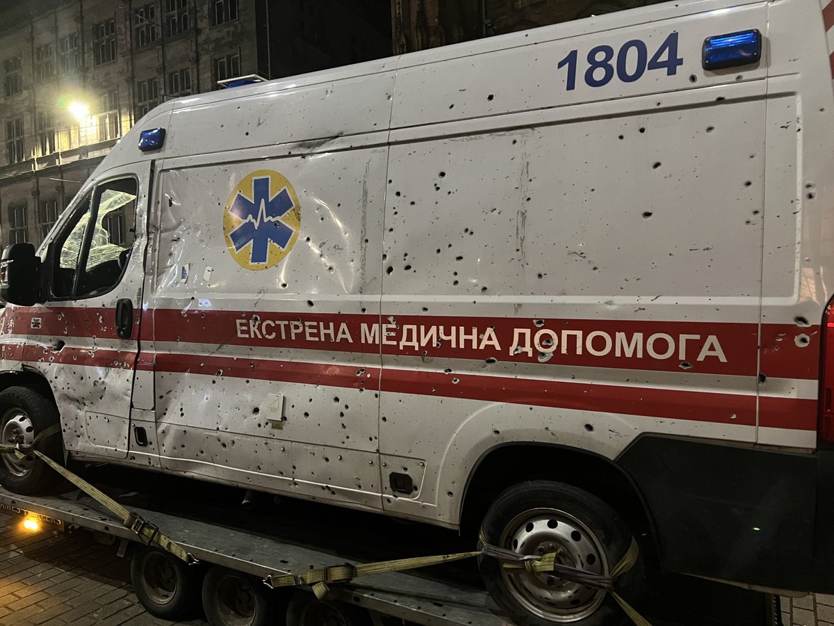 A Ukrainian ambulance in Edinburgh tonight. Medics are deliberately targeted in this terrible war. Big moral questions for UK citizens. Do you support contributions going directly to help Ukraine buy the weapons they need? Or too squeamish to consider this? ⁦@RedCrossUkraine