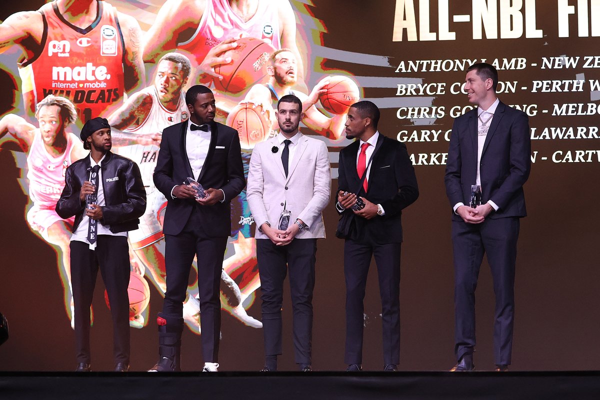 NZBreakers's tweet photo. Repping π³πΏ at the #Gazeys last night π
Shoutout Parker, Anthony & Dane on their NBL 1st team honours!
#UNBREAKABLE https://t.co/qVAoxwUxJh