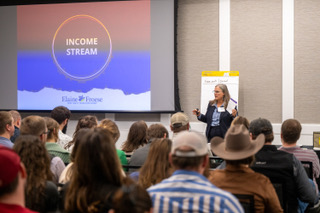 What a great turn out at the Finding Fairness in Farm Transition event in Iowa a few weeks ago! 📸 Thank you to the @IowaFarmBureau for the photos. #iowafarmbureau #iowafarmer