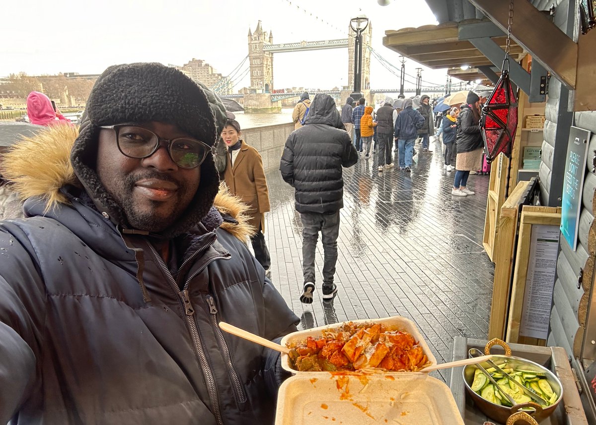 CheveningFCDO's tweet photo. We’re loving all the bucket list photos from this year’s #Chevening Scholars!
Take a selfie with a fellow Chevener ✅
Visit the location of a film/TV show ✅
Visit a market ✅
Share your snaps with the hashtag #40YearsOfChevening 📸
https://t.co/CQU5RasgUE https://t.co/XqfyXUQ9XR