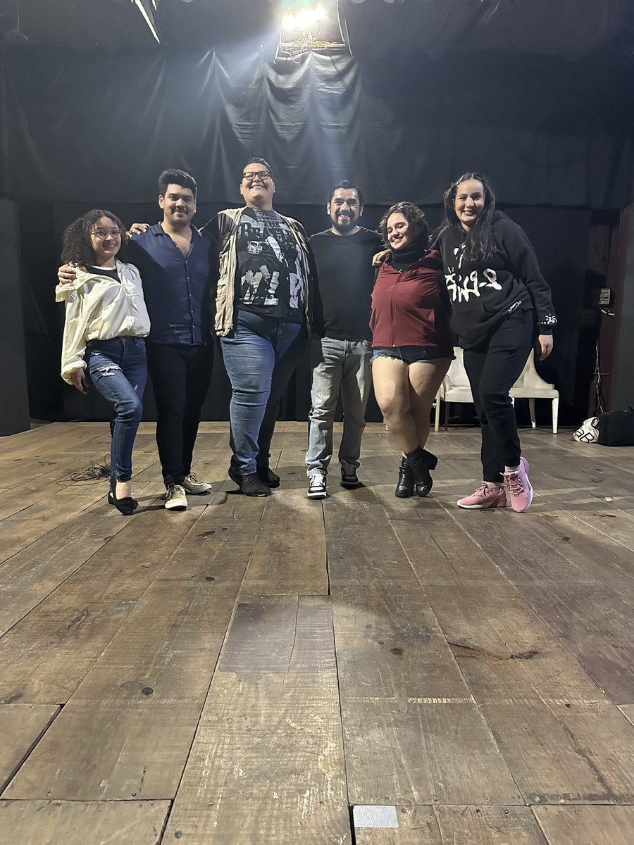 teatroconvoy's tweet photo. 📸 Fotografía de Sofía Ruiz Esparza María Cantarell y #TiroConvoy 

@barbyeutopia volverá muy pronto… 💫🌟💅🏼

@Helenico https://t.co/DIY7gVKNHw