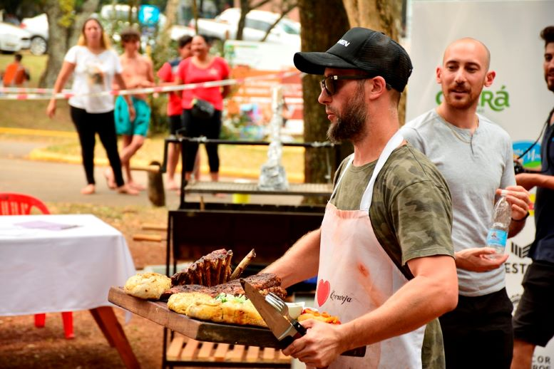 centralinforme's tweet photo. Se viene una nueva edición de la Fiesta del Verano y el campeonato al Mejor Asador en #Oberá 
https://t.co/dpCvJCzU70 https://t.co/COaYUFGJdT