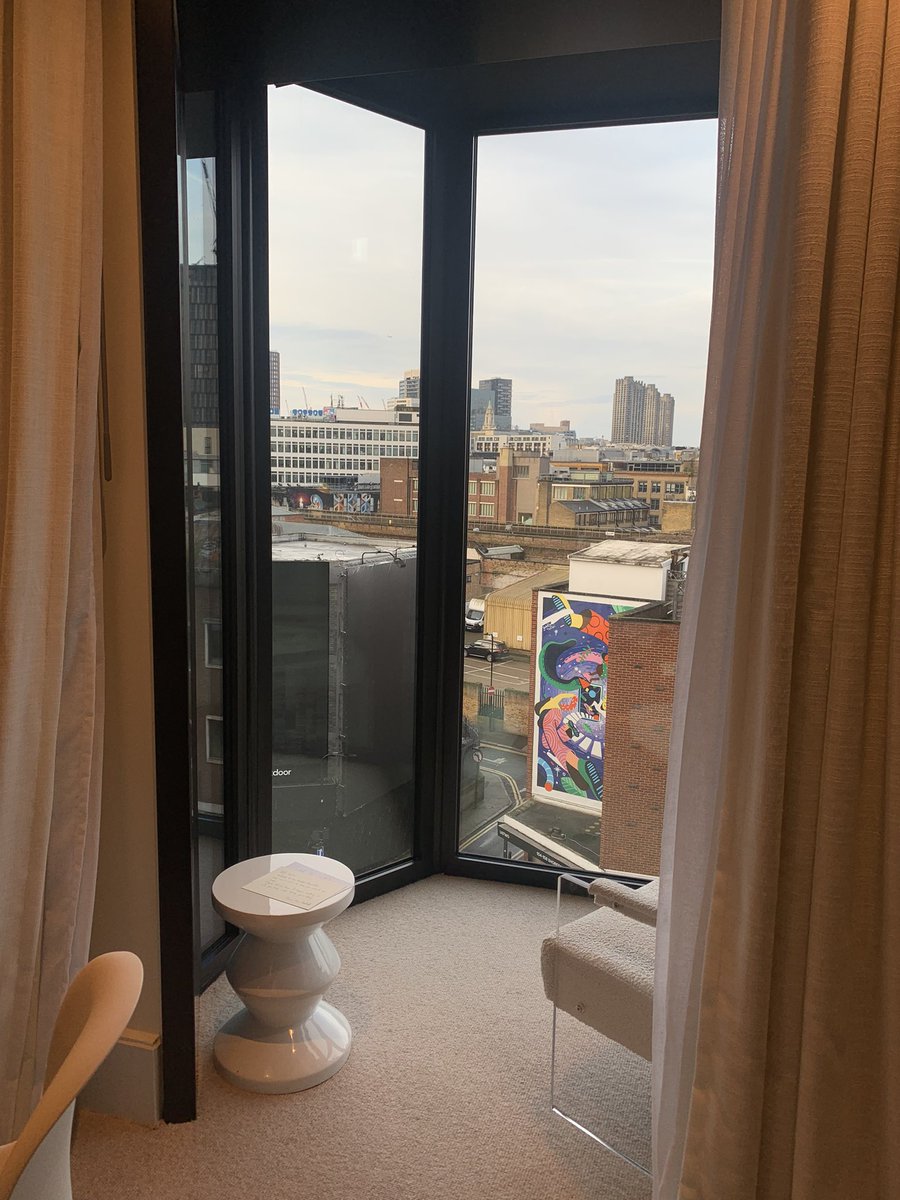 Excellent GIC course @StGeorgesTrust <a href="/ResusCouncilUK/">Resuscitation Council UK</a> a chance to get honest &amp; detailed teaching feedback, try out new teaching styles, and share my love of #neosim with my fellow nicunerd group <a href="/jane899/">Dr Natasha Saunders</a> TY for the moral support! And LDN I still ♥️ you #neotwitter #roomwithaview