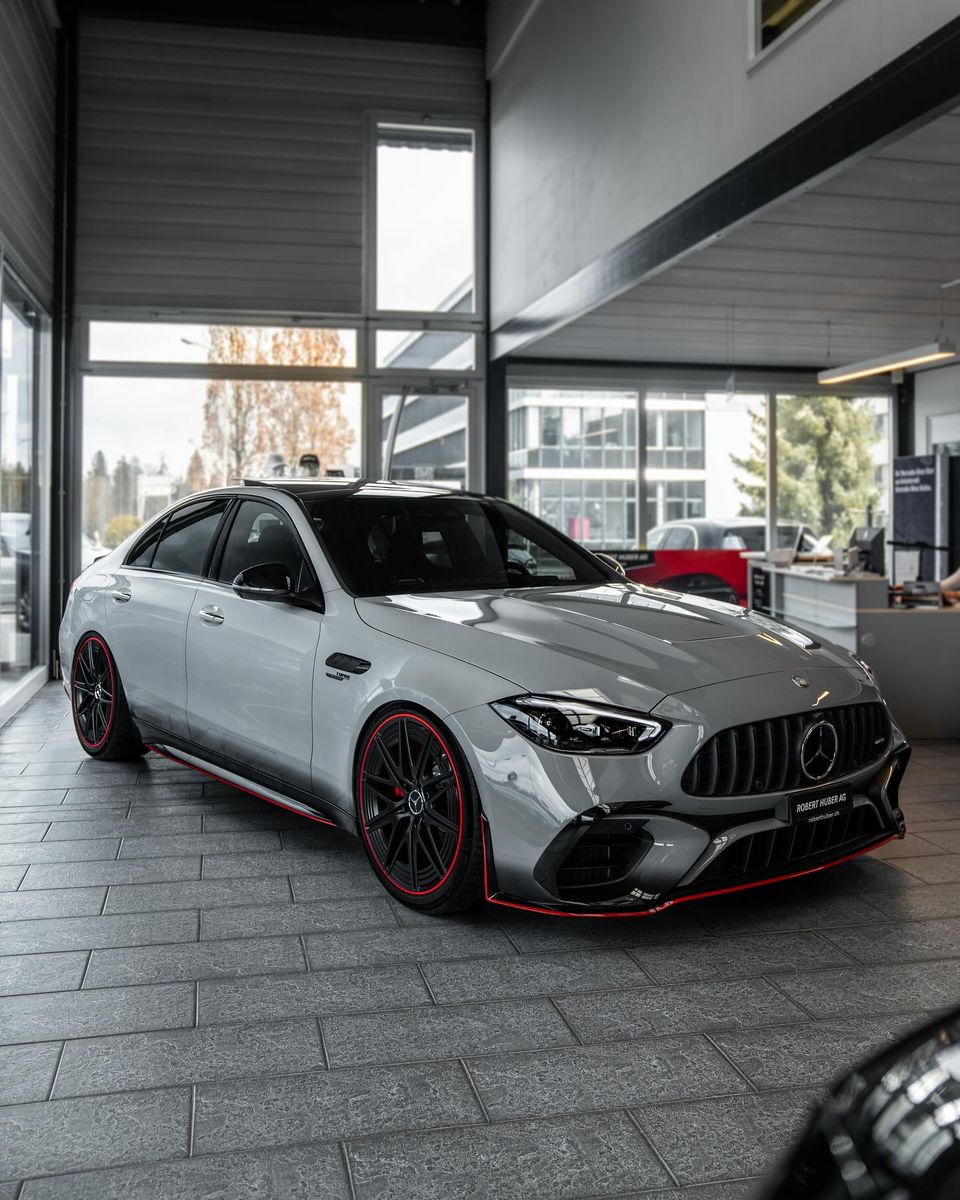 CarManToday's tweet photo. F1 Edition C63 AMG the new flagship with 680 HP!
#mercedes #c63amgseperformance #f1edition @roberthuberag @sd_sinan https://t.co/PKvsAWJqJK