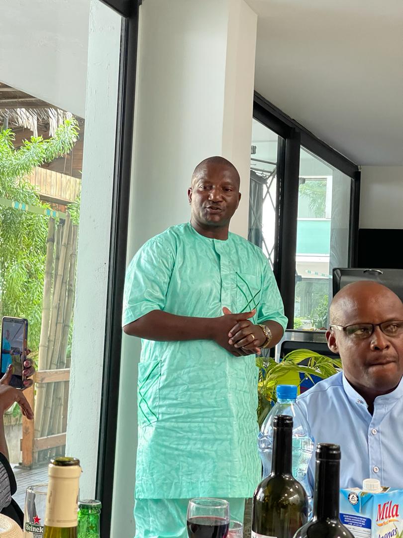 IrebeFM's tweet photo. ..surtout s'investir davantage dans le développement du #Burundi. C'était des moments de joie et d' allégresse au tour du repas. La cérémonie a été clôturée par le discours de remerciement du Général Audace Nduwumusi, chef d' État Major #FOMAC. 3/
https://t.co/2eLvhUMV3p https://t.co/rplNvg5RZr