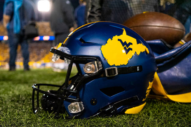 NEWS: Northwestern transfer CB Jaheem Joseph has committed to West Virginia🏔️ Joseph had 24 tackles, 3 interceptions, and was the 3rd-highest rated defender for the Wildcats' (80.7) this season, per @PFF⚡️ on3.com/news/west-virg…