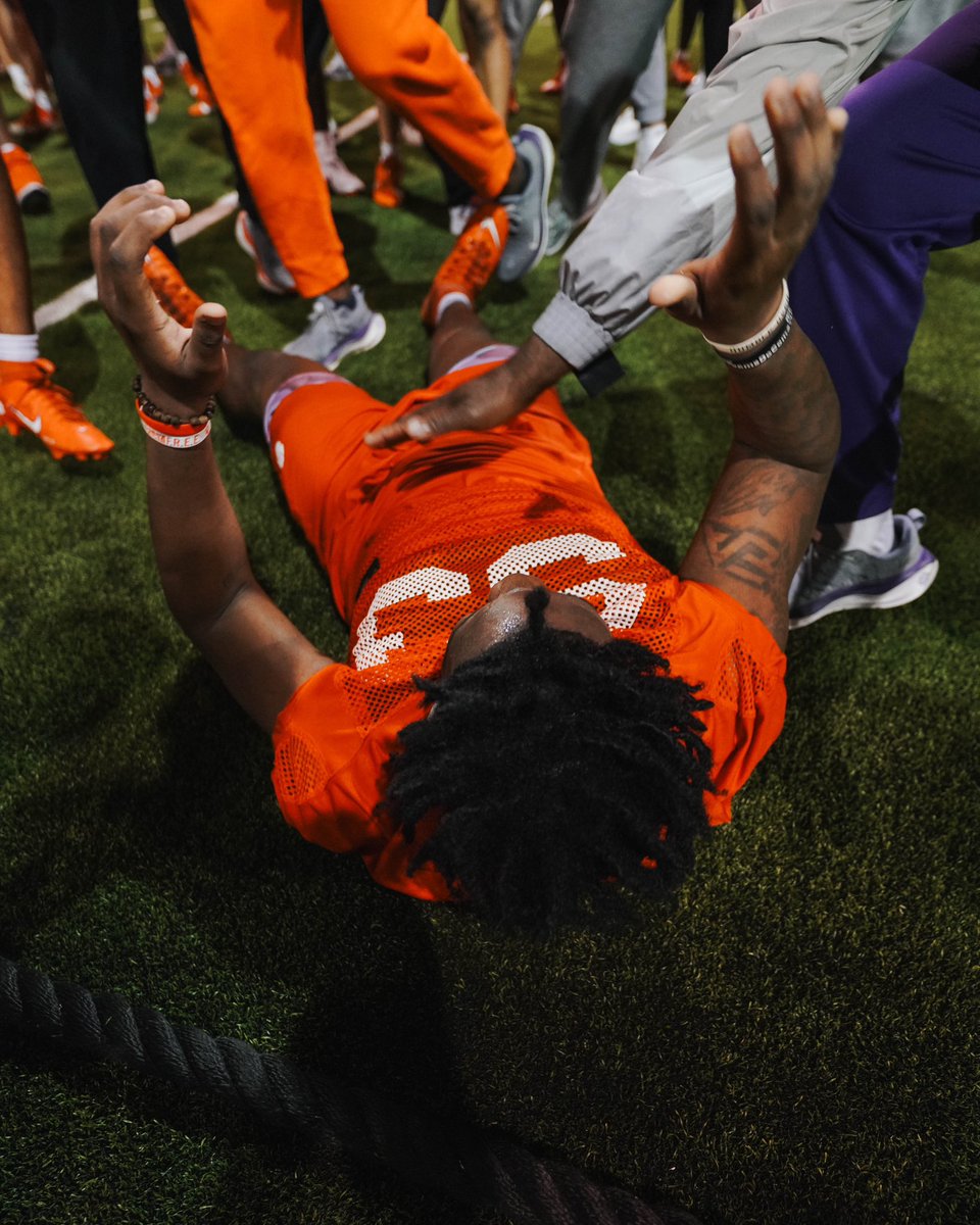 ClemsonFB tweet picture