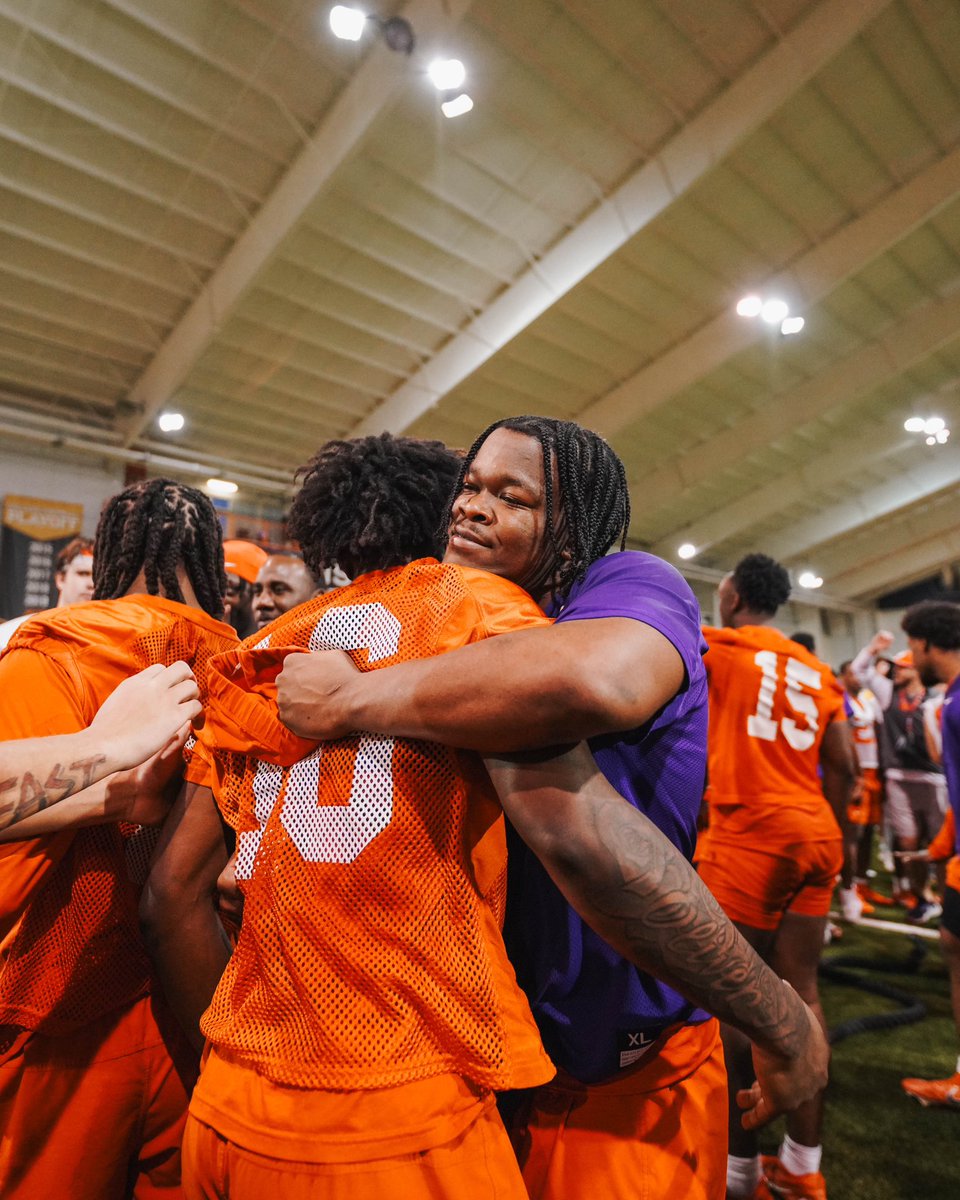 ClemsonFB tweet picture