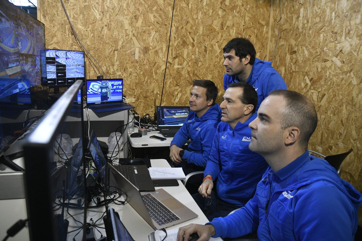 Guille_Sandino's tweet photo. Otro gran Campeonato de España celebrado en Ourense. 

Orgullo de todos los compañeros del Comité Gallego de Jueces por el trabajo realizado 😍

Y gran experiencia de nuevo en el equipo de video arbitraje - VAR ☺️ #atletismo https://t.co/5LTN8Tjv9f