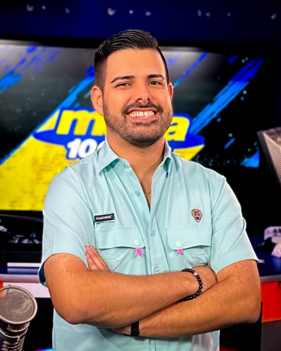 ¡Felicitaciones a DJ Sergio, ex alumno de la UPR Recinto de Arecibo y del departamento de Comunicación Tele-Radial, por unirse al circo de La Mega en calidad de productor!

#UPRA #UPRACOMU #UPR #comu #uwr #uwt #comunicación #ORGULLOUPR #orgullocomu