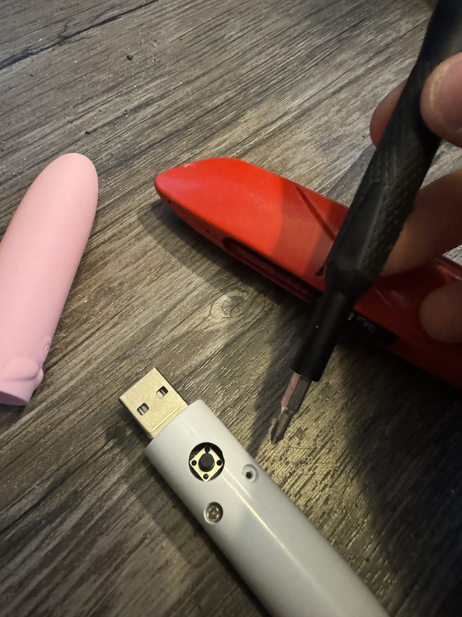 We penetration tested (to the best of our ability) the Spencer's vibrator  that supposedly had malware on it https://t.co/1uHTR4UzGK