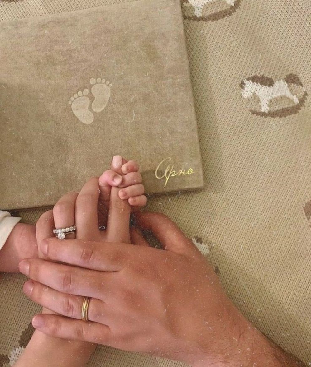 الله يجيب ذاك اليوم الليّ اقول فيه، بعد الصبر نال قلبي مابغى ♥️♥️.