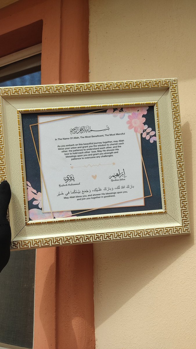 auntie_aladire's tweet photo. @mo_s_arts delivered again. Mo's Arts is a  trusted vendor for any kind of gift package. The frame says it all. https://t.co/HGdtBLudQb