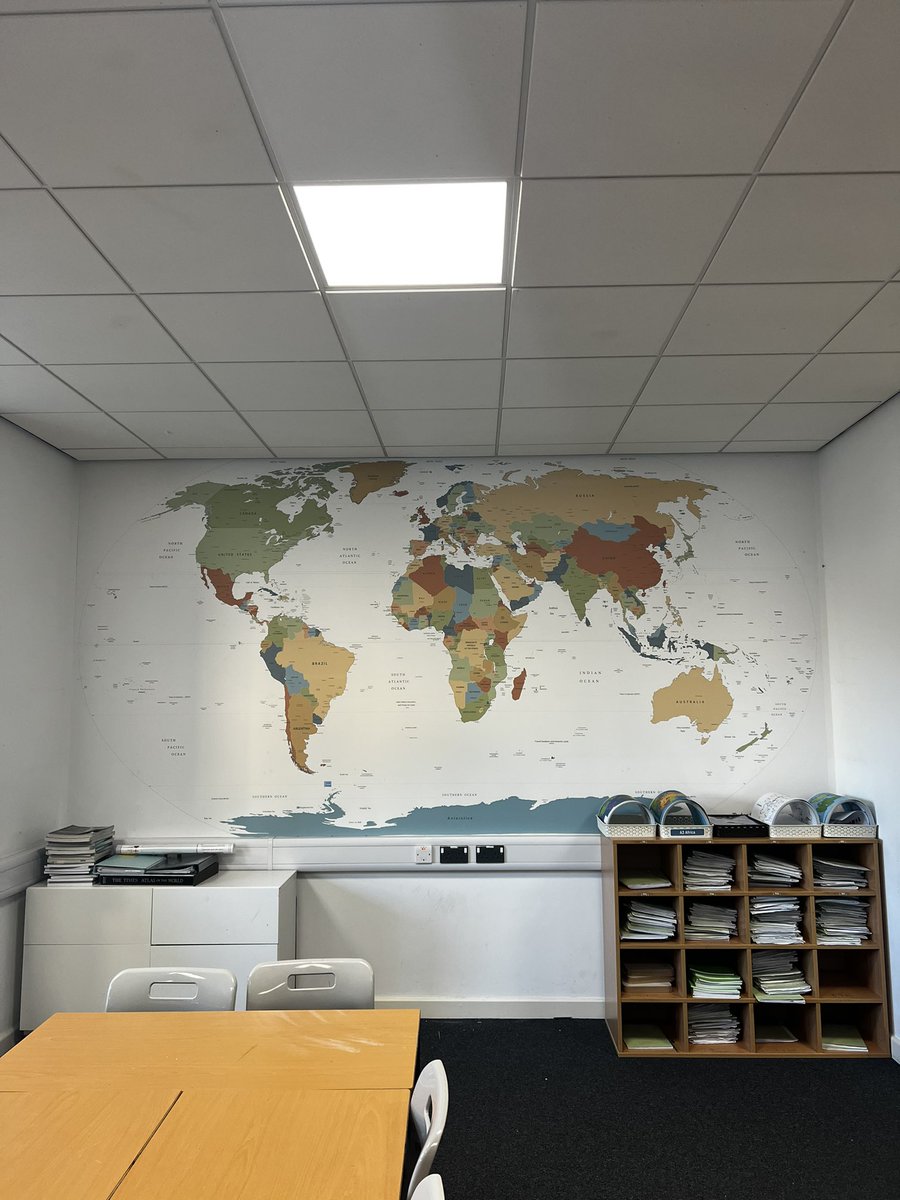 Mrs Hills 🌎 tweet media