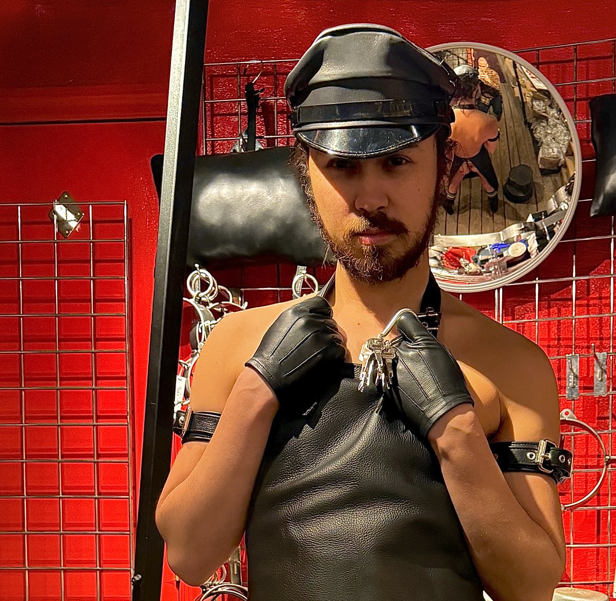 THIS WEEKEND. We want to lock your cocks up. @Kink3Ddesigns cobra fittings will be happening all day Saturday with <a href="/boydashnyc/">boy dash</a> and @fennis2000 at our store on Christopher St.

calendly.com/leathermannyc