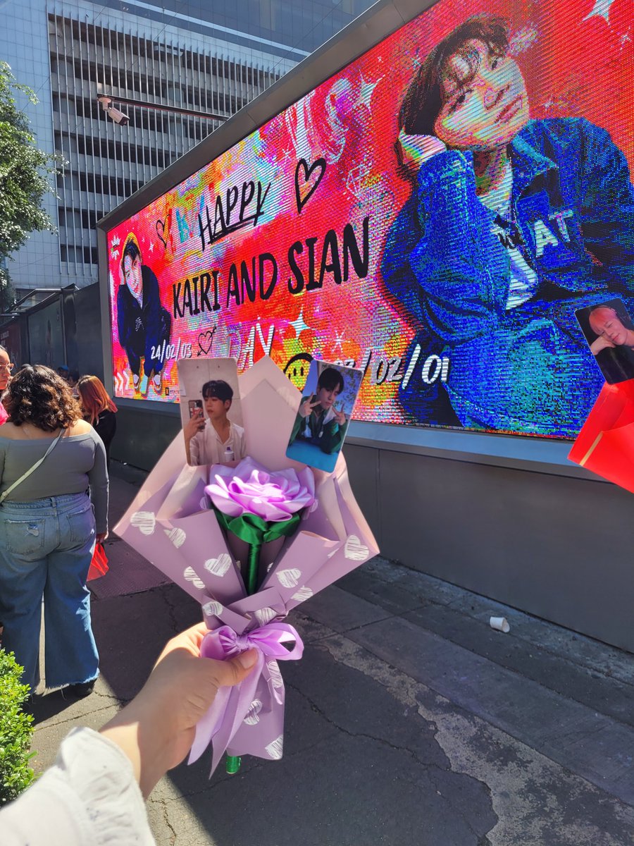 alinemichellegt's tweet photo. Yo ayer 🥺
Gracias a todas 🙏🏻✨️
#tfn #Edelweiss #sianday #kairiday https://t.co/of71ix5Y2v