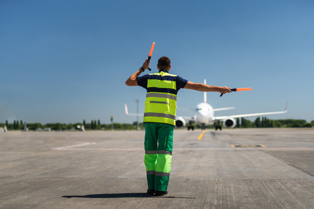 ‼️En février avec ⁦<a href="/FranceTravail/">France Travail</a>⁩ #Meyzieu ce sont ✅41 agents d’escale ✅19 agents de piste ✅5 agents de trafic aérien ✅16 agents de sûreté ✅6 conseillers Duty Free ✅8 employés de restauration ✅7 agents de quai qui ont été recrutés ! Alors , pourquoi pas vous ?