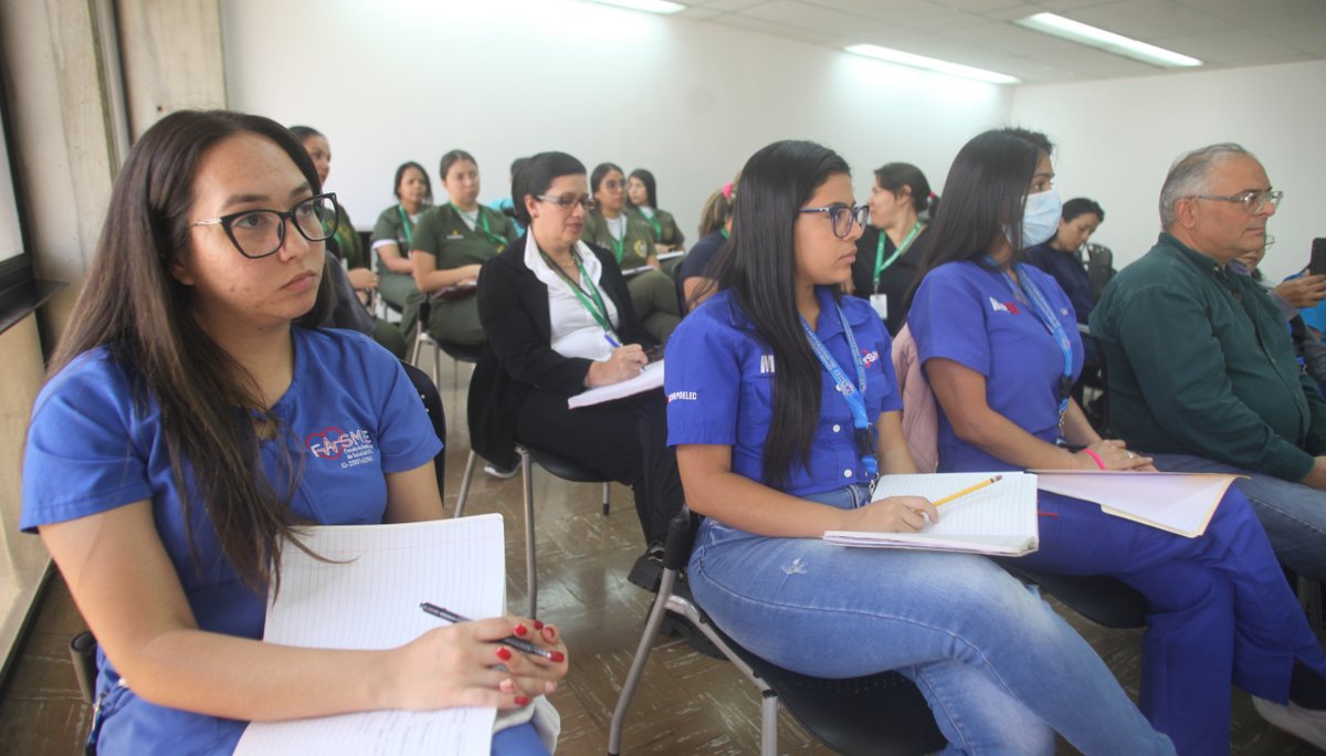 minenergia_ve's tweet photo. #EsNoticia || Este lunes inició el Curso Avanzado de Formación de Cámara Hiperbárica orientado al personal del #Fasmee en la sede del #Mppee en Caracas
#PuebloMaduroQueAvanza https://t.co/jMbgPiN0tv