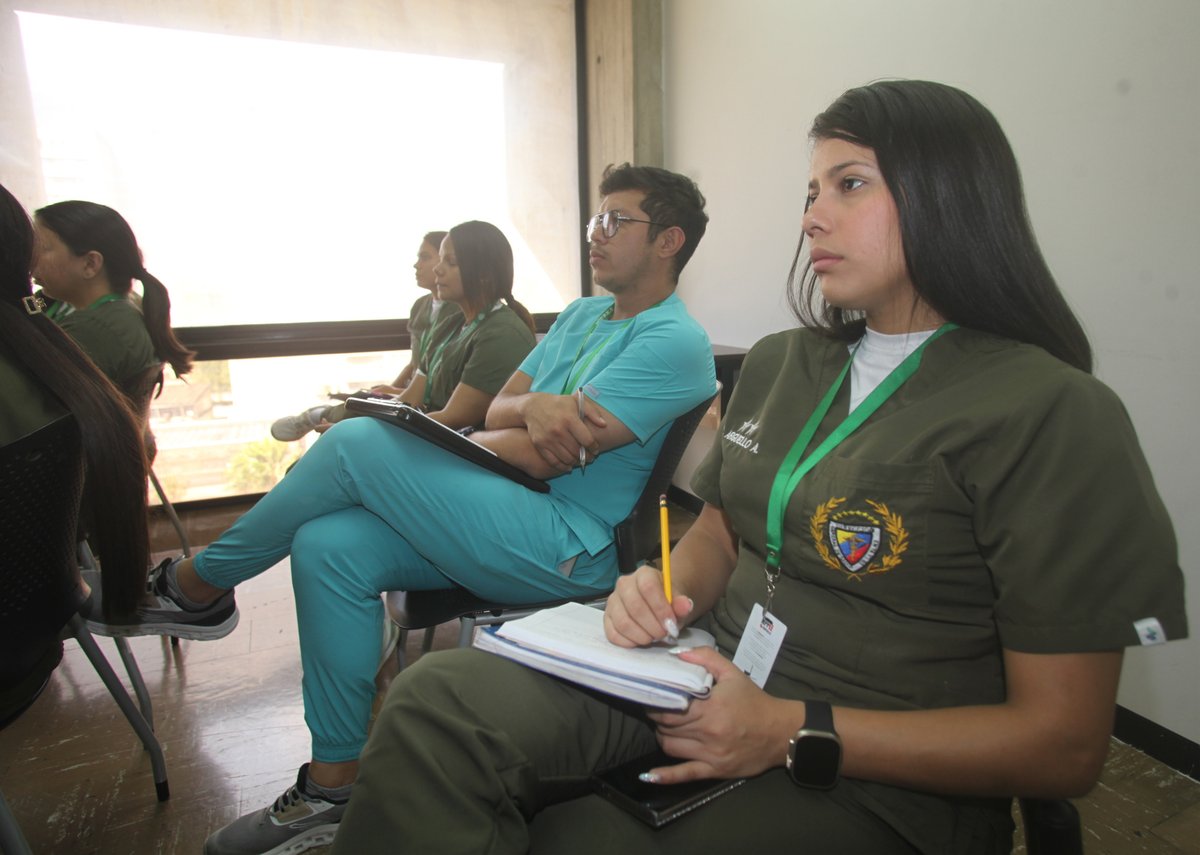 minenergia_ve's tweet image. #Entérate || Esta actividad es promovida por #Asoelec quienes siguen implementando estrategias para la formación de la fuerza trabajadora del sector eléctrico

#PuebloMaduroQueAvanza