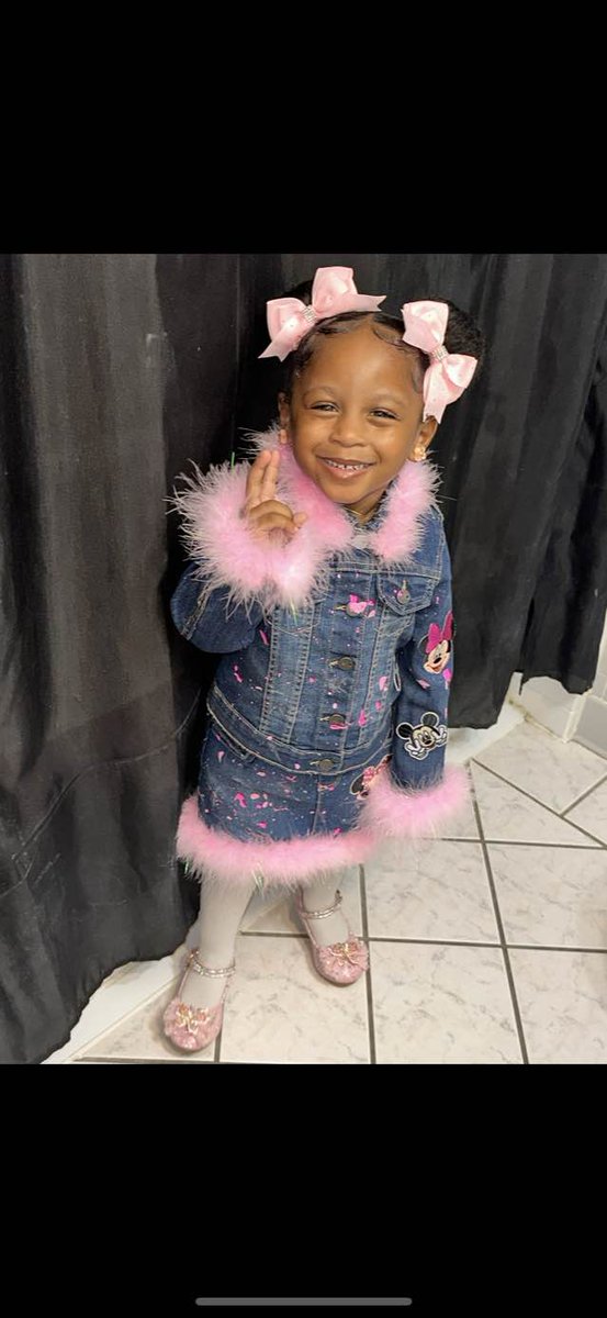 On Valentine's time one of my Flint little's suffered a gun shot wound due to an unsecured gun while in the custody of her father. She is only 3 years old and is fighting for her life. gofundme.com/f/3-year-old-s…