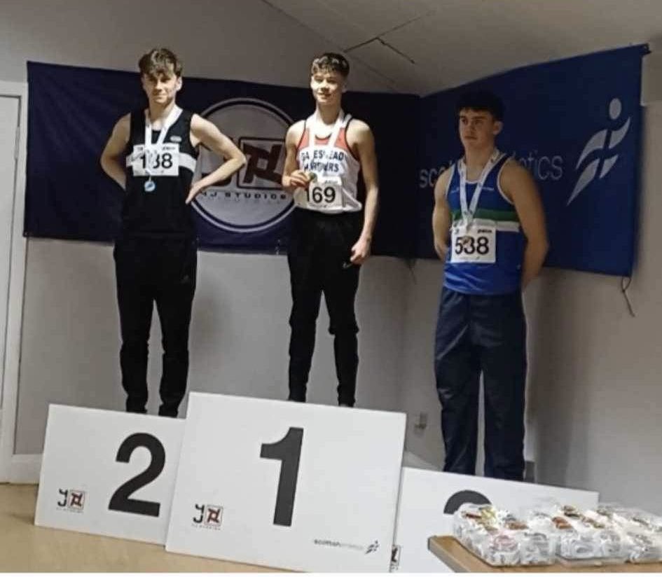 Congratulations to Andrew (S4) who won a silver medal for triple jump at the Scottish Indoor Championships at the weekend! He also set a new personal best of 12.29m! Well done! 🥈💪 @LossieHigh