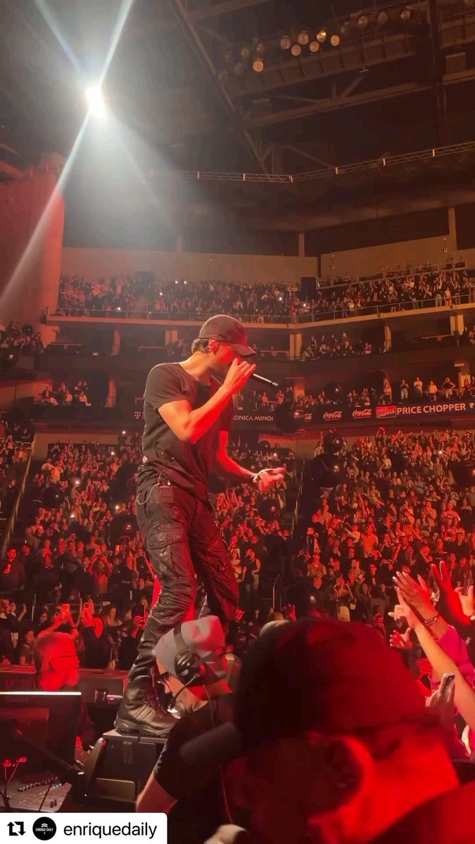 <a href="/enriqueiglesias/">Enrique Iglesias</a> You are the only artist who always lets us into his world and his life, into his heart and this is what we love about you Enrique and why each of us would simply like to be in your arms for just one moment of our lives.

I love you
We love you
Enrique Iglesias 🔝🇮🇹👑😍