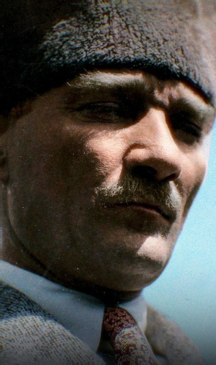 Yahu! Memleketi ben mi batırdım? Yabancıyı Ana­dolu’ya ben mi soktum? Ben mi nizamı bozdum? Ben ka­lanı korumak, dağılanı kurtarmak için çalışıyorum. Bana müteşekkir olmaları lazım gelirken, nankörlük ediyorlar. Yanlış yoldadırlar. Hata ediyorlar.

Atatürk, Ekim 1919