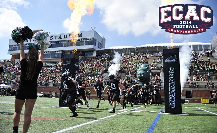 #AGTG after a great conversation with <a href="/CoachMontanez/">Coach Chris Montanez</a> I am blessed to receive an offer from The University of Stevenson! #GoMustangs🐎