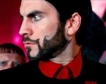 que hace Seneca Crane cantando “Baby Hello”?!?!? #OTGalaFinal