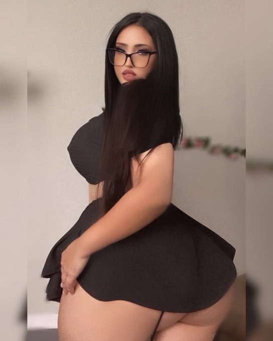 Would you fuck a short nerdy Latina like me? 💗 be honest   Free ⤵️ links in comments https://t.co/uP<a href="/tag/realloyalfans"class="tags"><span>#realloyalfans</span></a>