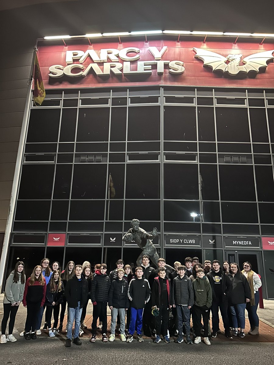 Trip arbenig i <a href="/official_parc/">Parc y Scarlets</a> heno - Diolch i bawb yn <a href="/scarlets_rugby/">Scarlets Rugby</a> am y croeso 🏉👍