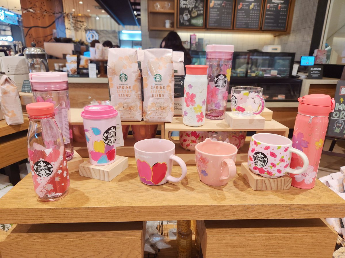kimmy_sparkles's tweet photo. It's that time of the year again. It's my era lol 🌸🍡 #StarbucksJP #Starbucks #SakuraCollection https://t.co/d4plrw1XNE