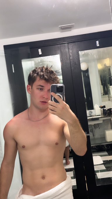 Repost if we should take a shower together https://t.co/wNm9wat0G7 https://t.co/68xIvxVWYb