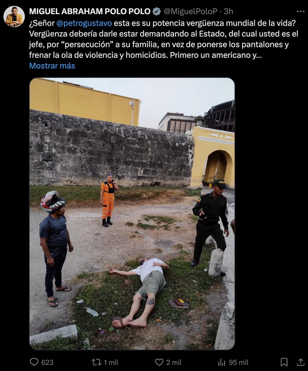 PluralidadZ's tweet photo. Miguel Polo Polo dispara y dispara con noticias falsas. El extranjero estaba borracho y se quedó dormido al frente de las murallas de Cartagena. Se inventan hasta las muertes para tratar de dañarle la imagen al presidente Petro. https://t.co/S8Ypis8iht https://t.co/2PKjE2IMew