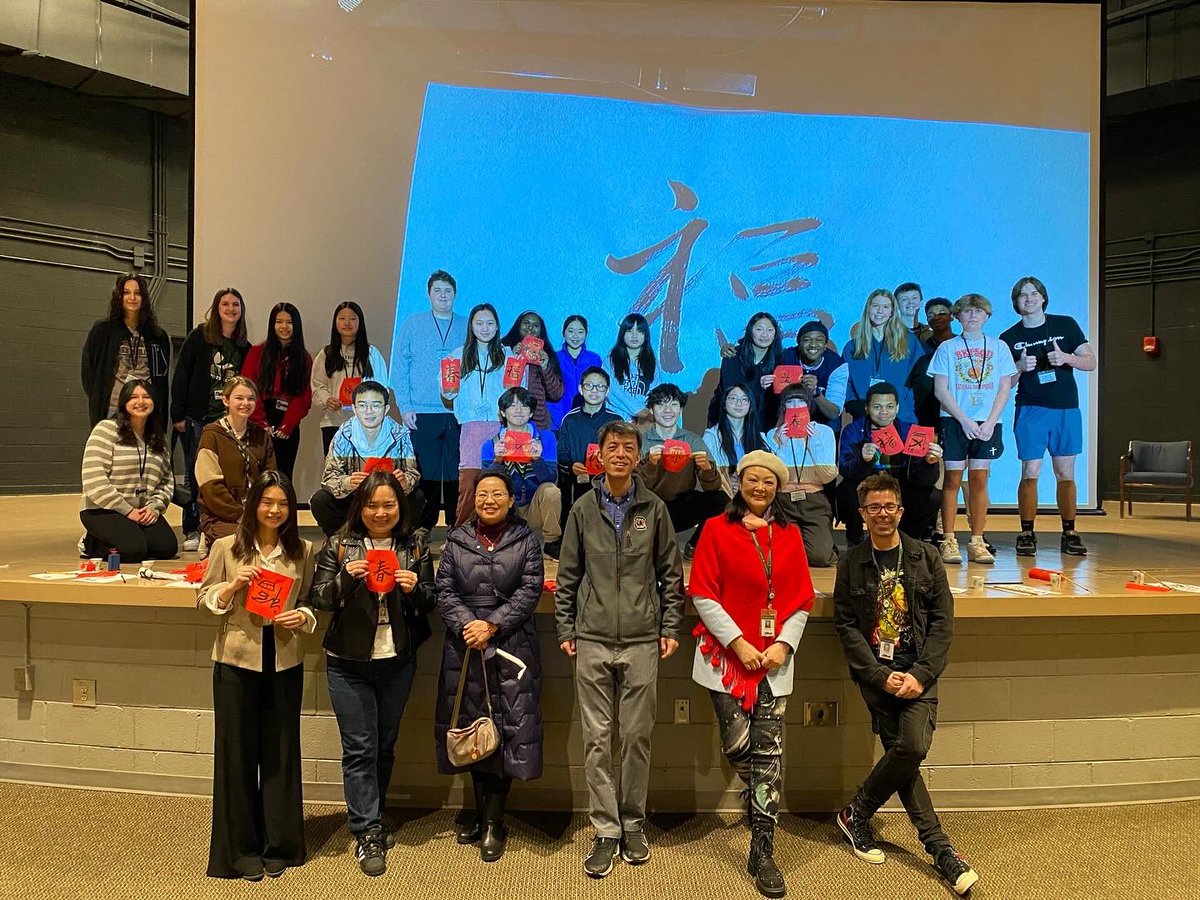 RebeccaChuhan's tweet photo. 2024 New Year Culture Field Work in USC, an informative, fun and tasty experience. 🥰Thanks for all your time and efforts. https://t.co/pKUNGgiovX
