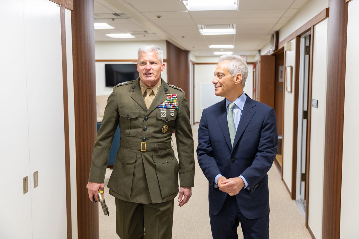 第三海兵遠征軍司令官に就任されたターナー中将にお祝い申し上げます