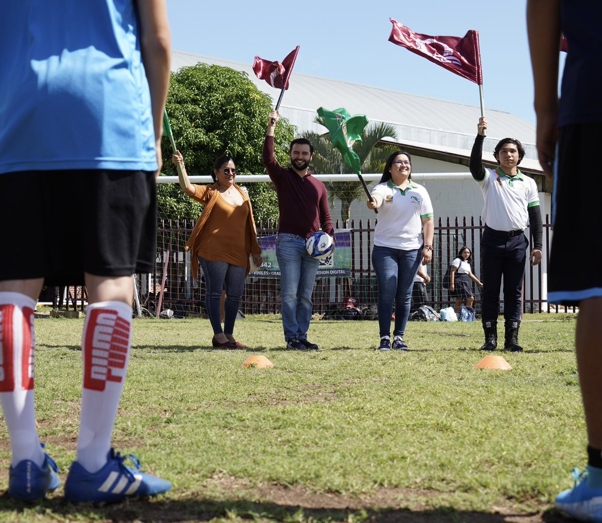 Mucho éxito a los deportistas del CECYTE Cancún I que estarán participando en las visorias rumbo al Encuentro Nacional de los CECyTEs 2024 🏆 

Gracias a mi amiga Silvina Mendoza, directora del CECyTE Quintana Roo por la invitación 😌