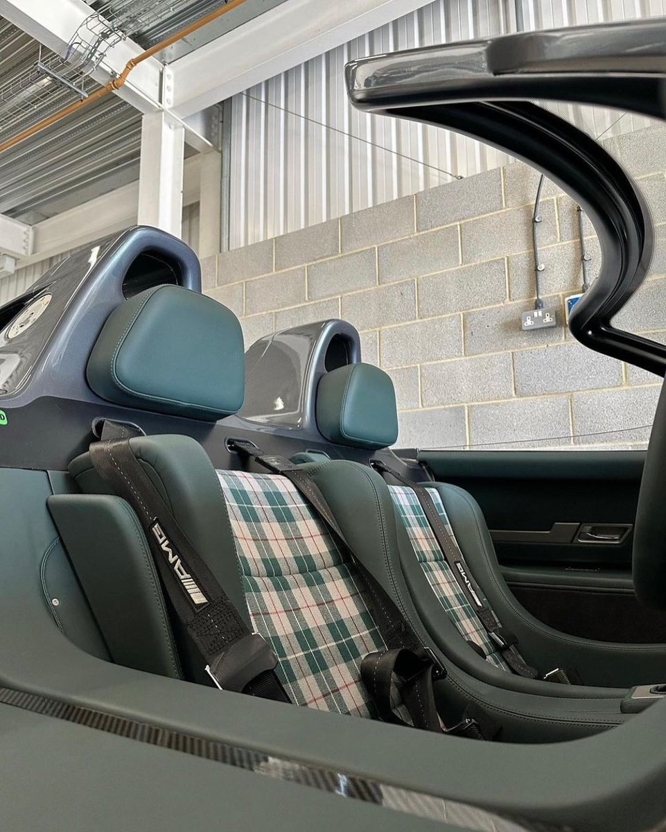 motorforms's tweet image. Mercedes-Benz CLK GTR Roadster