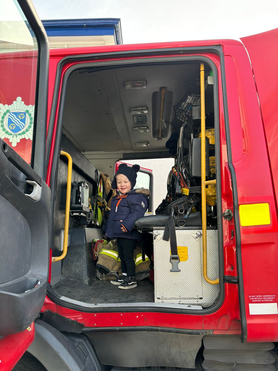 richleeman's tweet photo. @MerseyFire, thank you so much to the team (especially Tony) at Heswall Fire Station, who made my little boy's day today by letting him explore the station and explore  the fire engine.  #inspiringfuturegenerations 
#heswallfirestation
@heswallmagazine https://t.co/QXdMkPfdJN