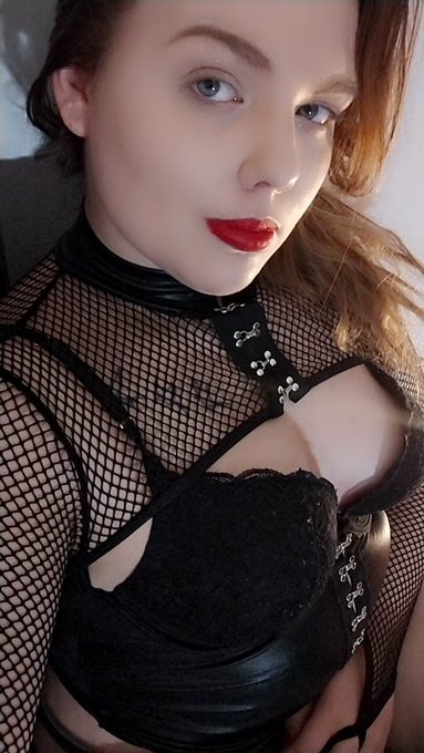 Mistress Ruby’s pics and videos