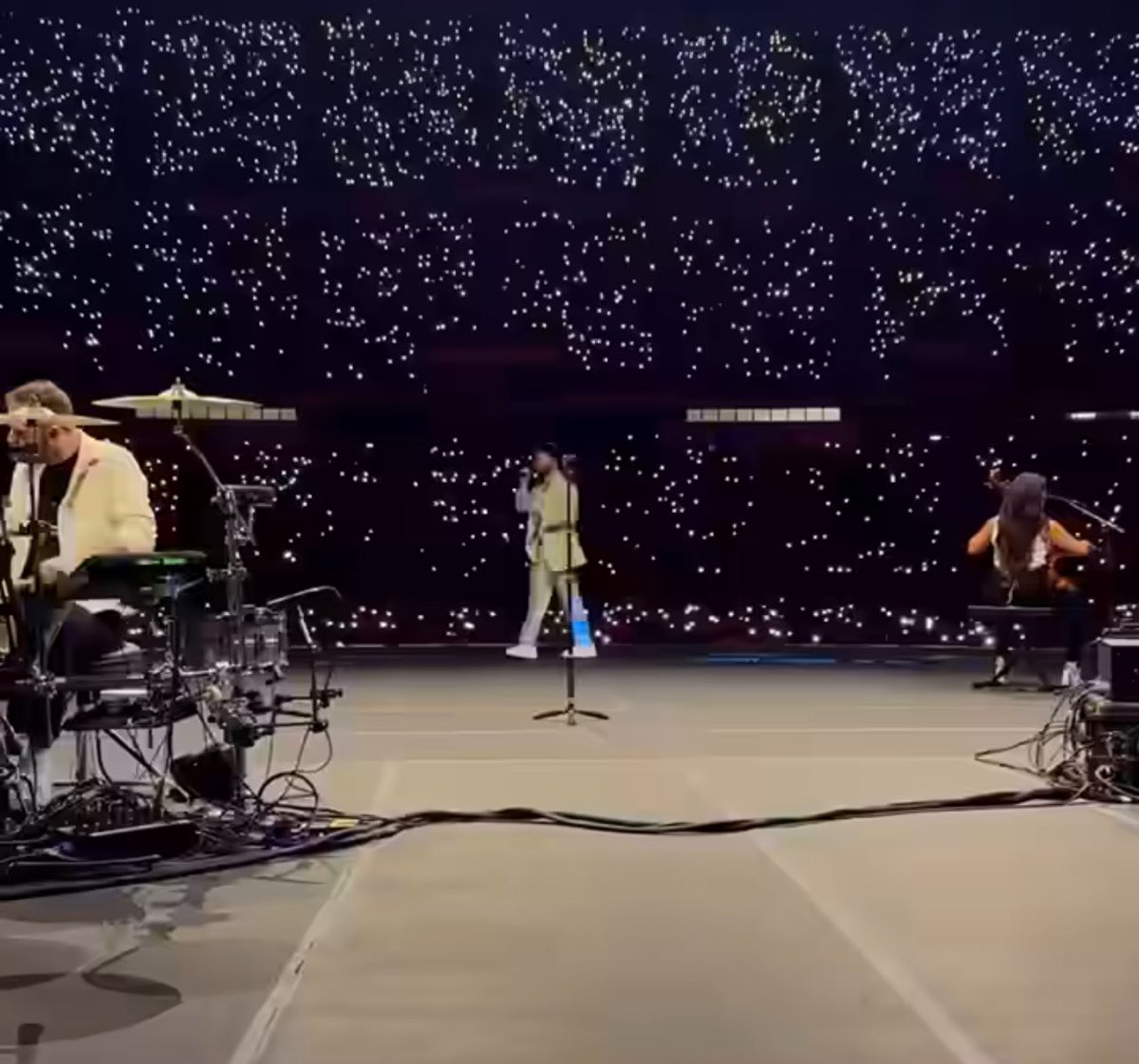 calemundo's tweet image. 