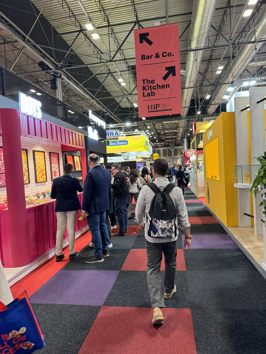 ASeub12's tweet photo. Día impresionante en @expohip Con el equipo de @Areas_ES nos sumergimos en la Horeca Professional Expo en @IFEMA ¡Éxito total al nutrirnos de contenido y visitas a proveedores! Emocionados por mejorar la experiencia de nuestros clientes en restauración en ruta. #HIP2024✈️🚗🚆 https://t.co/uRubYaKVD2