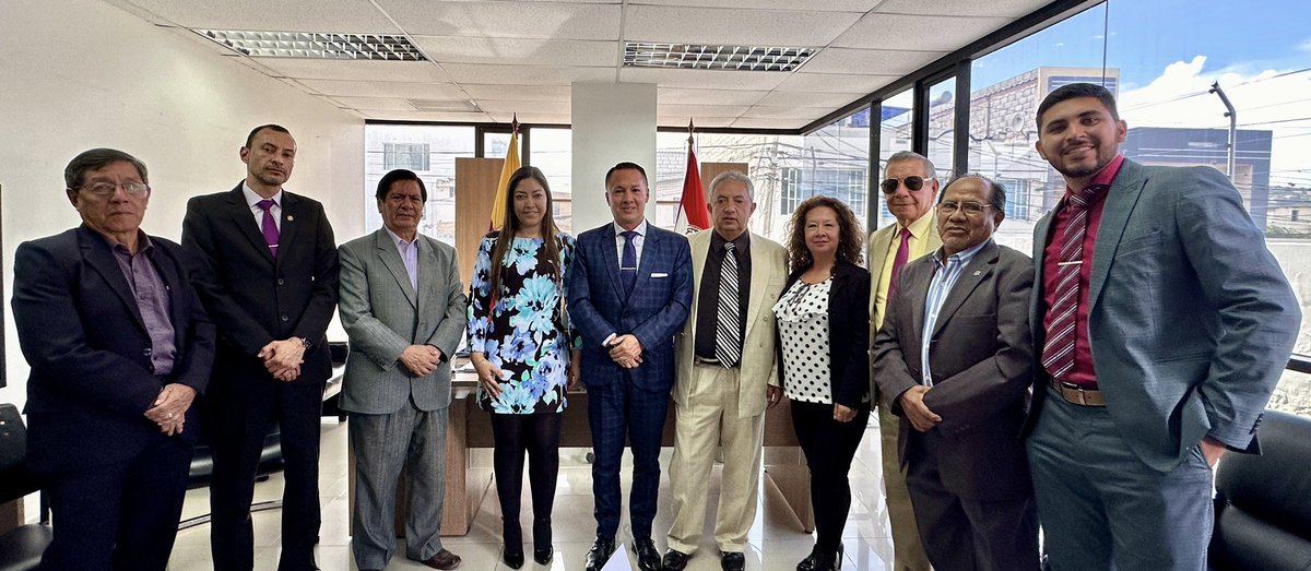 📌La Dra. Angela Ágreda, Directora Provincial de <a href="/ImbaburaCJ/">ImbaburaCJ</a>, recibió la visita protocolaria del Colegio de Abogados. Un encuentro fructífero para fortalecer la colaboración en pro de una justicia transparente y accesible para todos. #ComprometidosConLaJusticia
