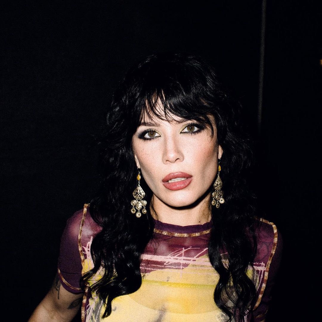 TheHalseyRoom's tweet photo. 🚨| Another insider has confirmed Halsey is expected to announce H5’s LEAD SINGLE this friday 2/23. 

Stay tuned. https://t.co/RWPizTLl38