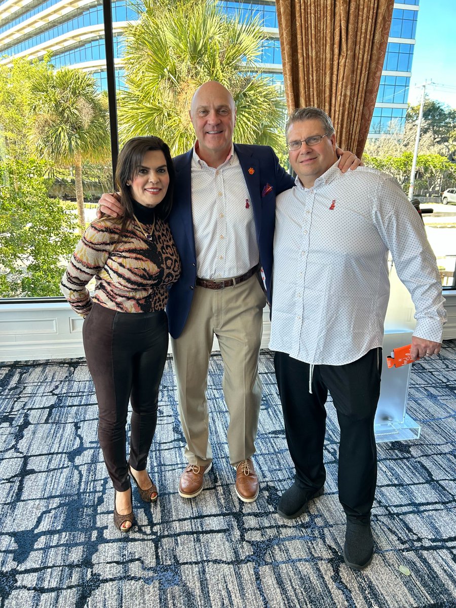 Jim_Clements1's tweet photo. It was a pleasure to meet with the Tampa Bay Clemson Club today! The Clemson Family spans far and wide, and I’m grateful for all of our alums who continue to share their love for Clemson all across the country. https://t.co/M1KpFxweex