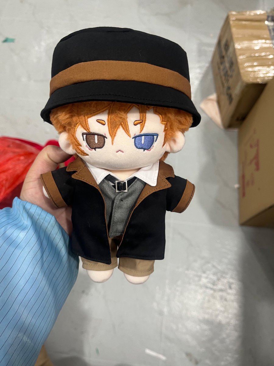 hello ᝰ.ᐟ 

in honor of the launch of the skk plushies i’ll be doing a giveaway ໒꒰ྀིᵔ ᵕ ᵔ ꒱ྀི১

ends at 2.5k likes 

to enter: 

like, reply with who you want ! rt and follow~~ ִ ࣪𖤐

can be bought on weemao.shop !