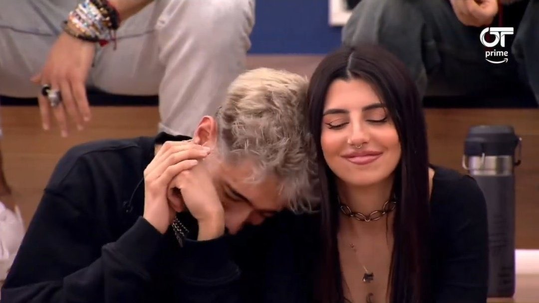 el lolero y la choni estando donde se merecen es que esto es tan war is over #OTGalaFinal